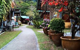 Cheers Garden Chalet